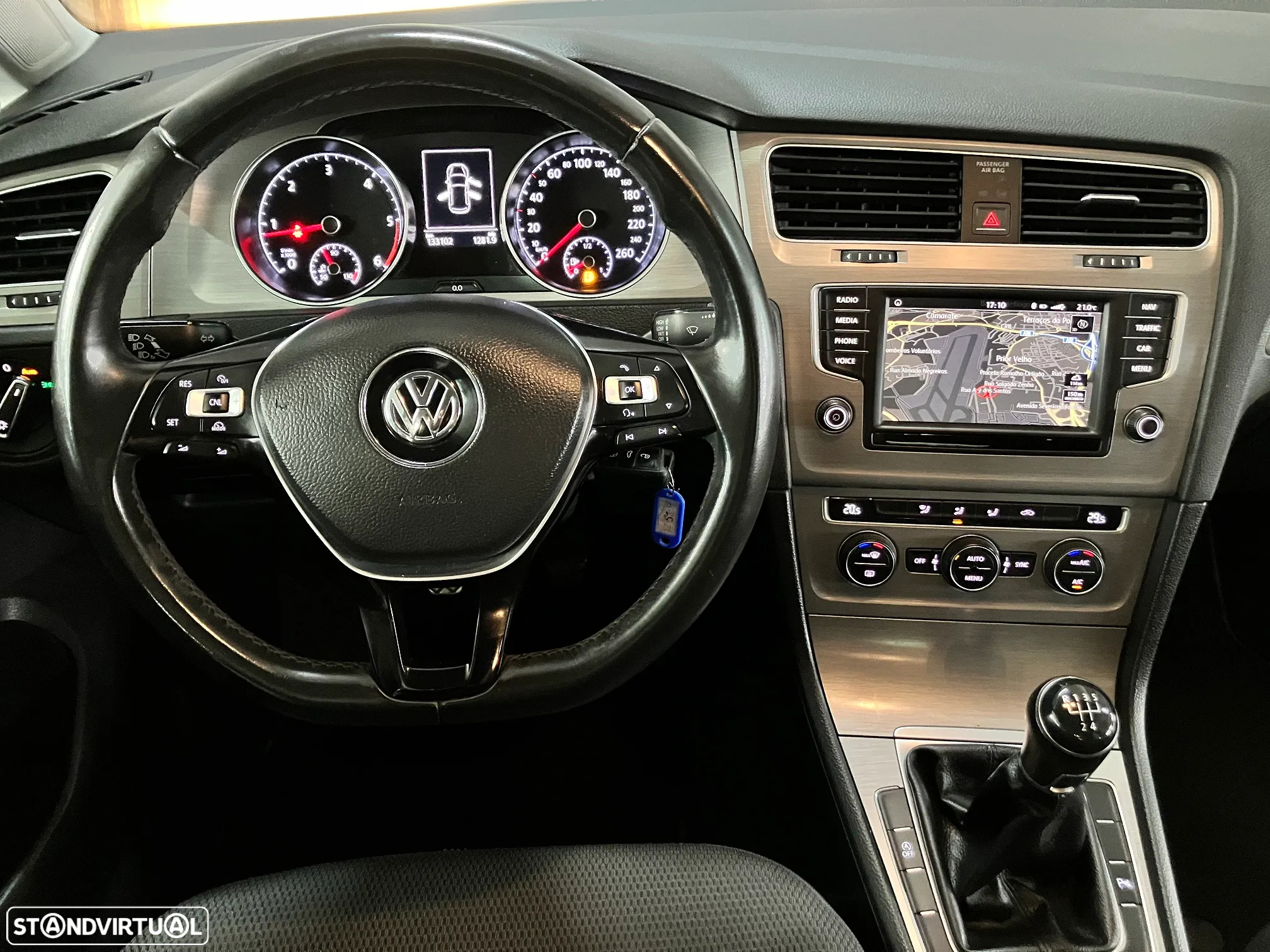 VW Golf 1.6 TDi GPS Edition - 24