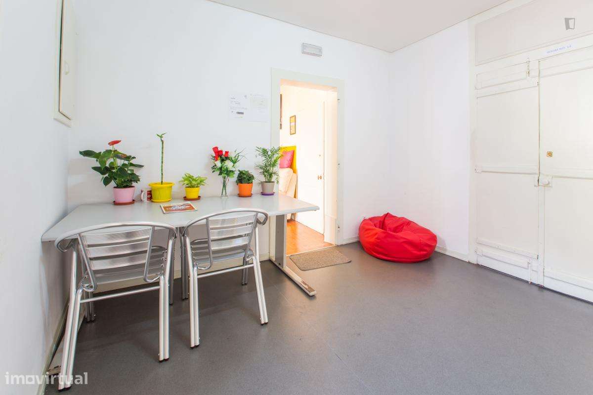 Quarto - localizado em Martim Moniz Lisbon - Grande imagem: 1/10