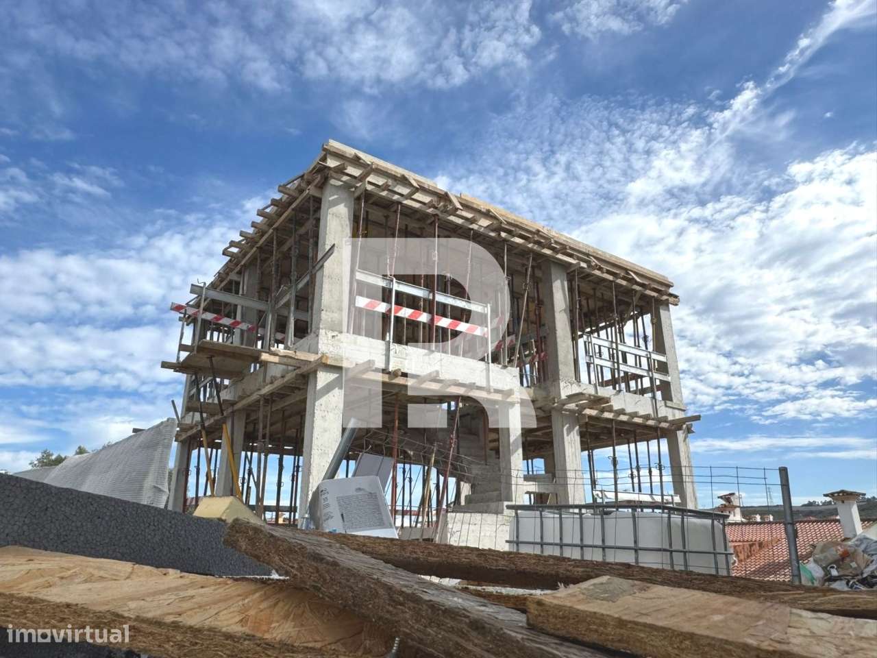 Moradia T3 Nova com piscina em Paiões, Rio de Mouro - Grande imagem: 3/18