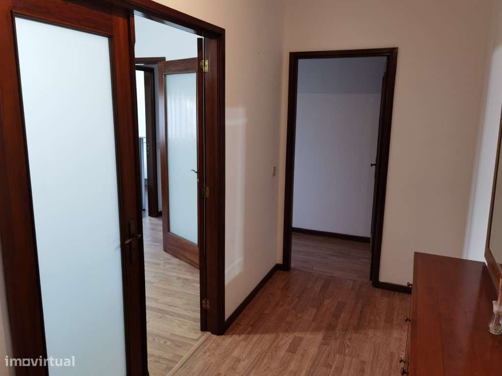 Apartamento T1+1 a 500m da Praia de Salgueiros em Canidelo, Vila No... - Grande imagem: 4/17