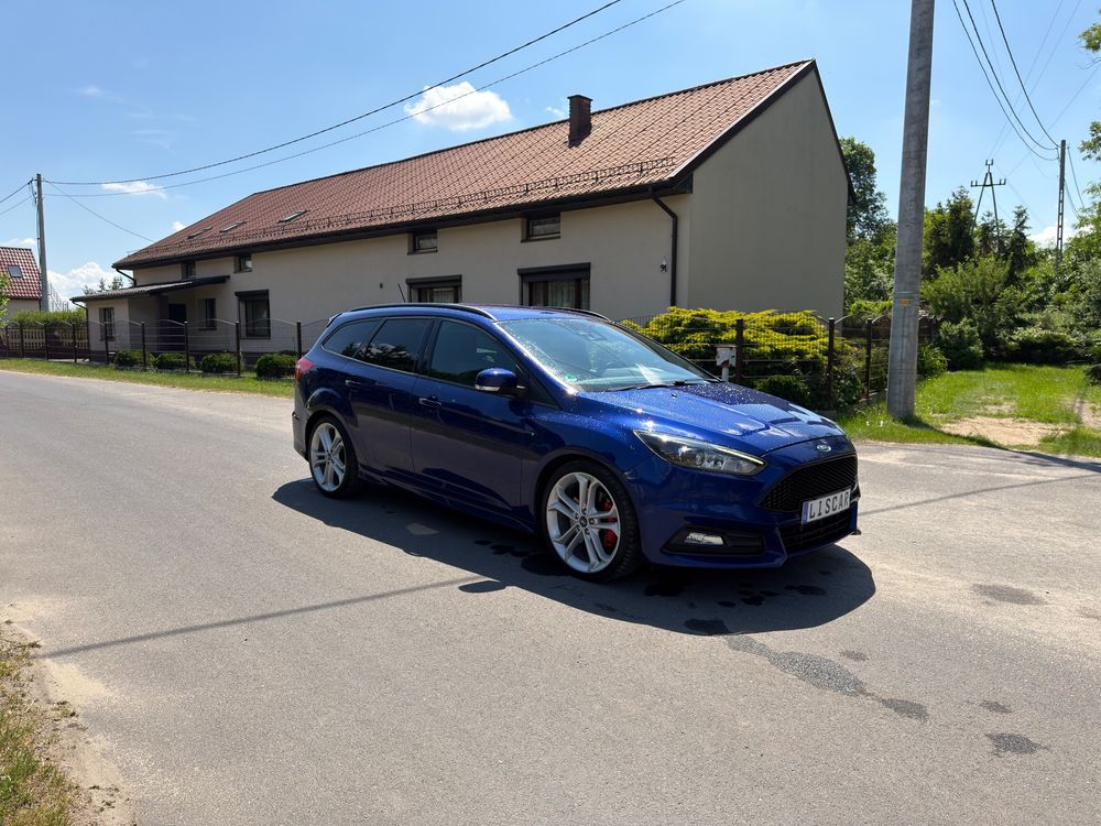 Ford Focus Mk3 2.0 TDCi ST mit Leder-Sport-Paket 2017