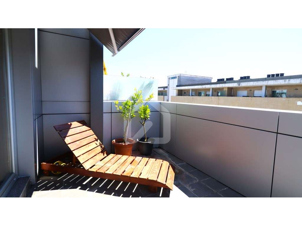 Apartamento T3 no último piso, vista Parque da Devesa-26