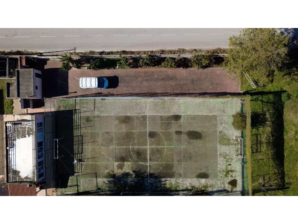 Quinta T7 com 5000m2 Piscina Campo Multiusos Potencial Habitação ou...-8