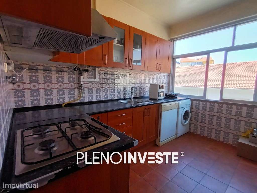 T2 com Excelente Potencial + Arrecadação de 40m2 em Corroios-15