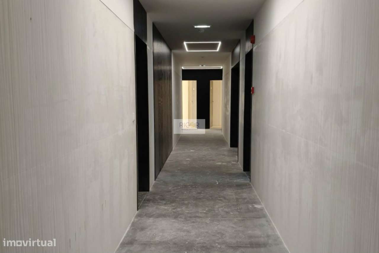 Apartamento T2+1 com varanda na sala a sul em Matosinhos-10