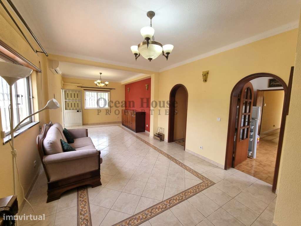 Moradia T4+2 isolada com garagem e piscina, na freguesia de Quarteira - Grande imagem: 5/32