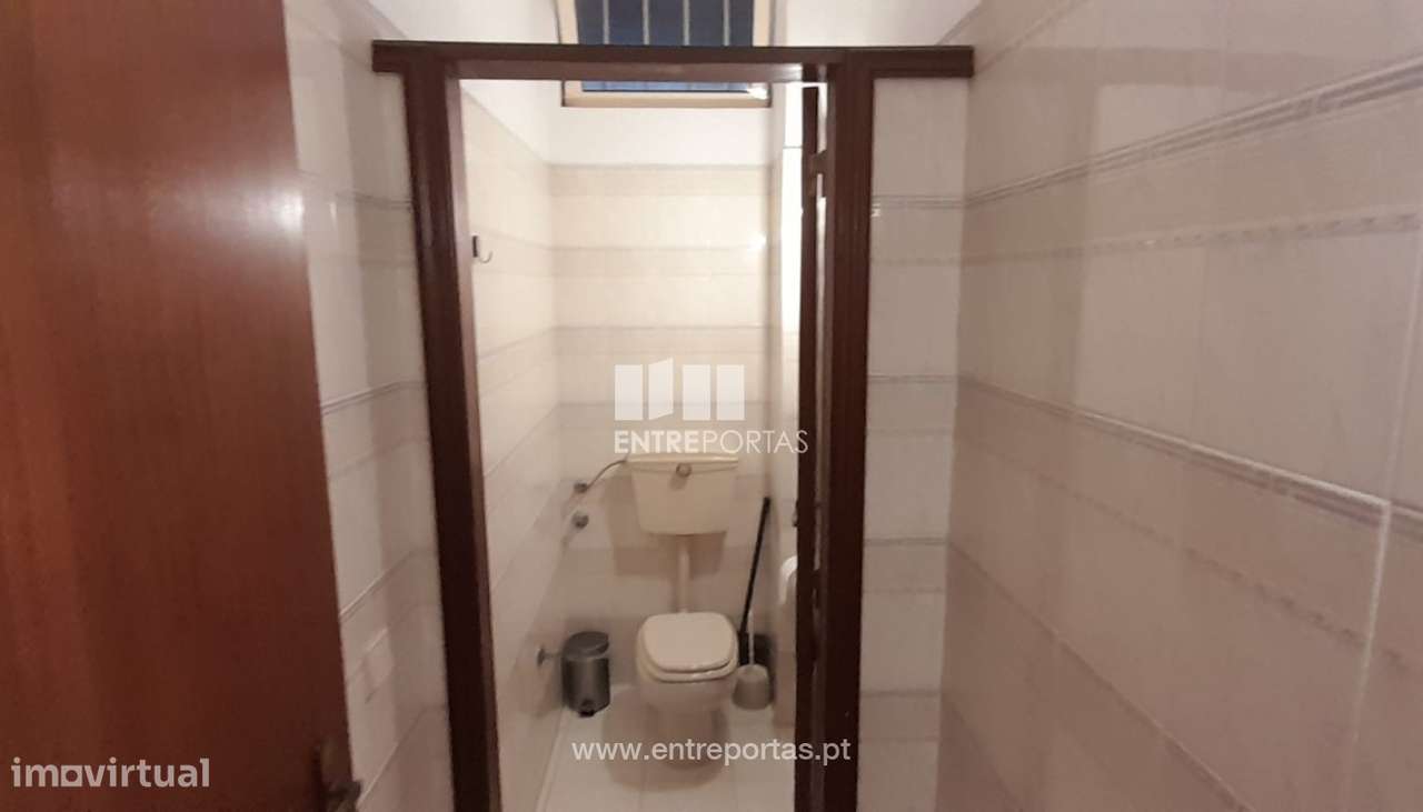 Venda de Loja com 20m2, próxima do mar, na Póvoa de Varzim - Grande imagem: 4/4