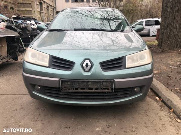 Dezmembrez Renault Megane 2 facelift verde 2006 1,5 dci Euro 3 - 4