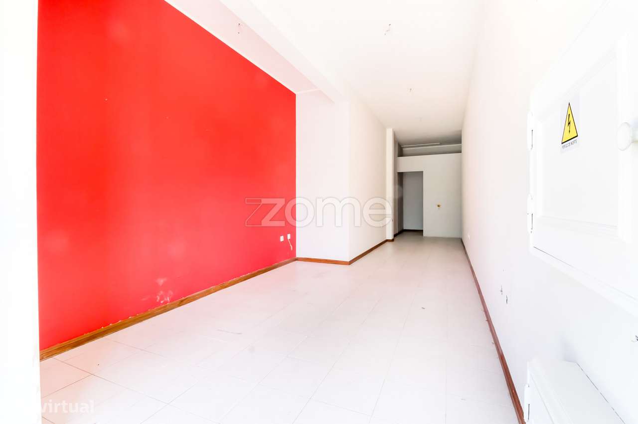 Loja no centro de Penafiel com rentabilidade - Investimento - Grande imagem: 1/15