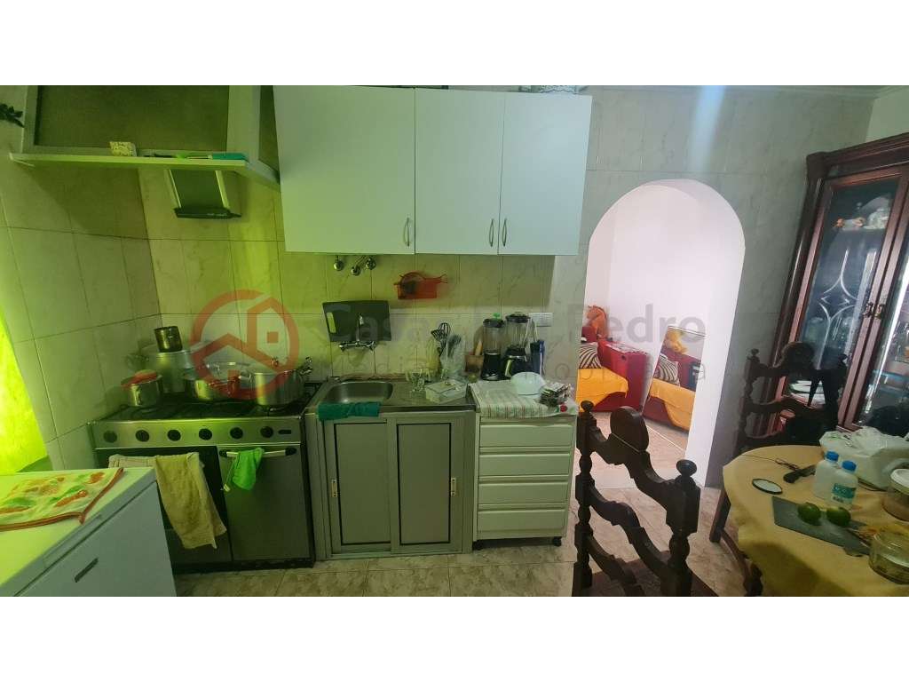 Prédio com duas frações, para investimento , Catujal, Loures - Grande imagem: 4/16