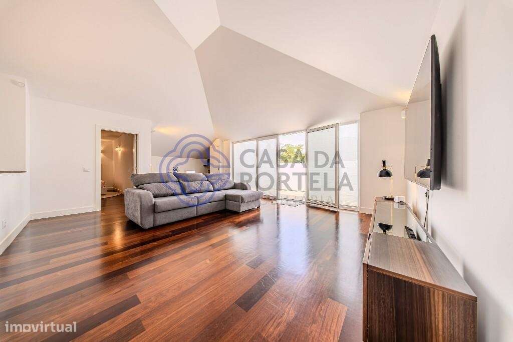 Apartamento Duplex T5 de Luxo com Terraço, Piscina e Garagem – Estoril-55