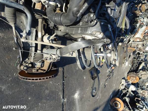 Fuzeta stanga dreapta Renault Scenic 3 1.9 DCI F9Q P 872 Euro 5 130 CP din 2009 - 2