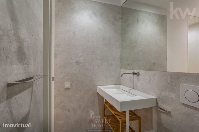 Apartamento T2 renovado com vista rio, em frente ao Panteão Nacional-47