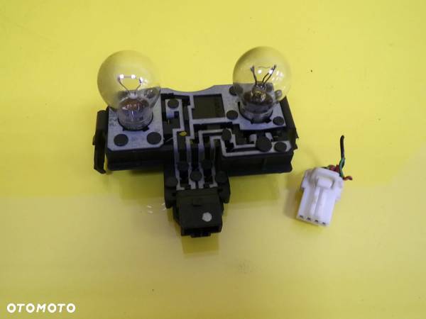 WKŁAD LAMPY PRAWY TYŁ NISSAN PRIMERA P11 SEDAN BŁOTNIK NR875 - 2