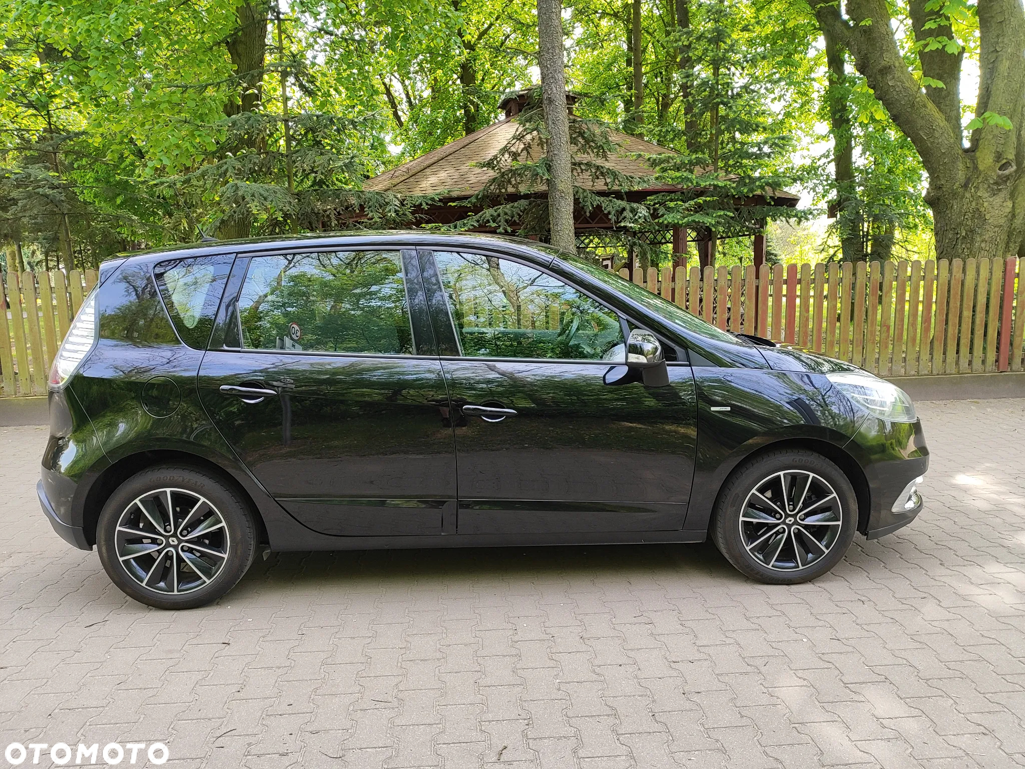 Renault Scenic dCi 130 FAP Start & Stop Bose Edition - 4