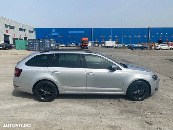 Skoda Octavia Combi Diesel 2.0 TDI 4X4 DSG Style - 7