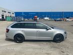 Skoda Octavia Combi Diesel 2.0 TDI 4X4 DSG Style - 7