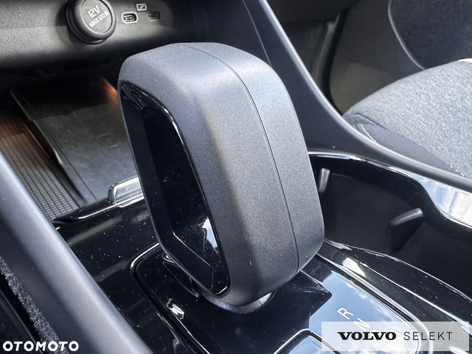 Volvo XC 40 - 18