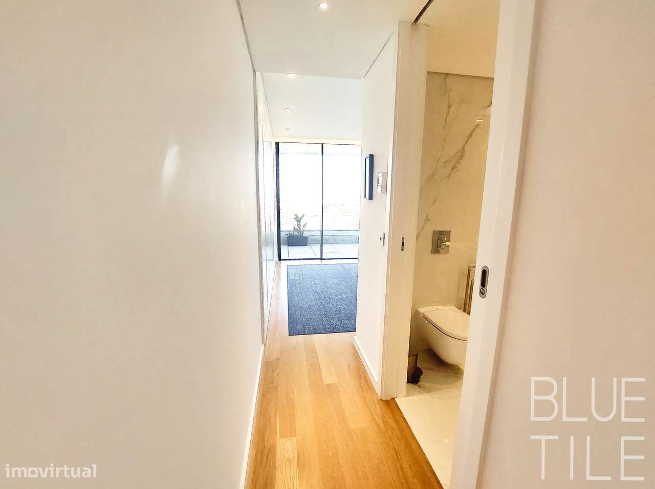 Apartamento T3 – último piso, garagem fechada, primeira linha de praia-23