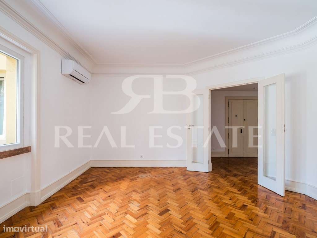 T4 renovado | 1 lugar de estacionamento - Avenidas Novas, Centro de... - Grande imagem: 4/34