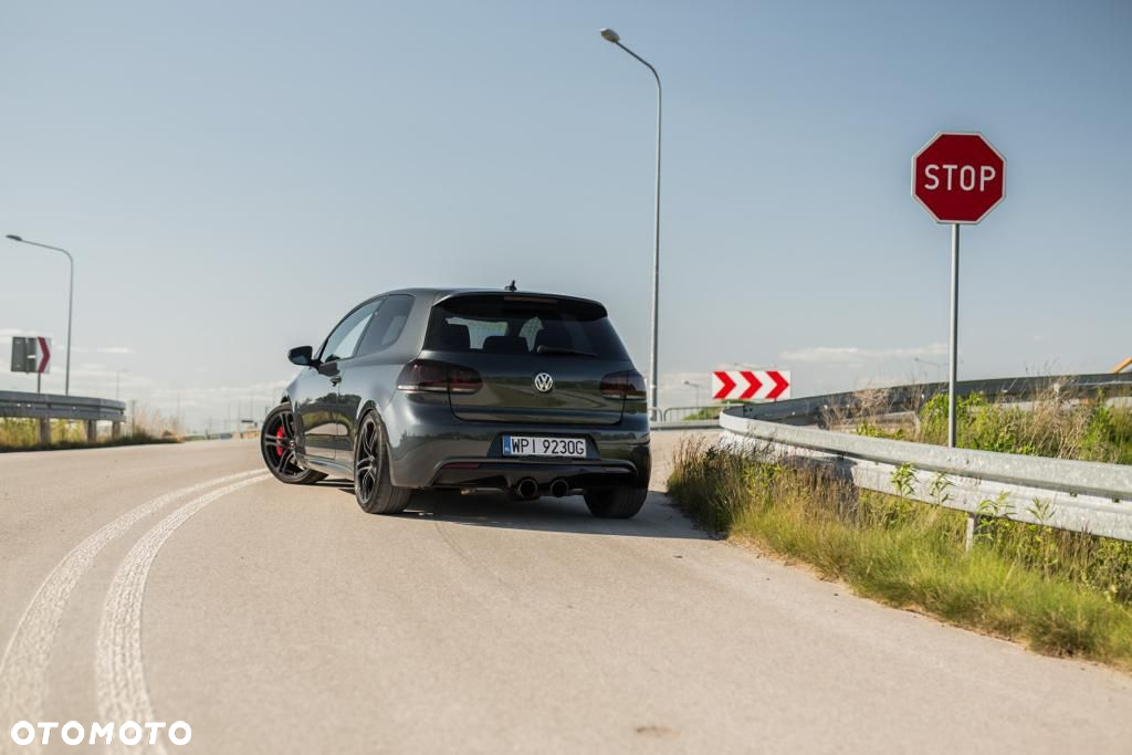 Volkswagen Golf 2.0 TSI 4Mot R - 3