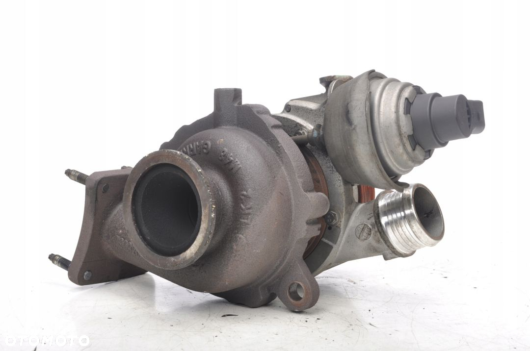 VOLVO S60 II V60 2.0 20V D3 TURBINA 31380219 - 2