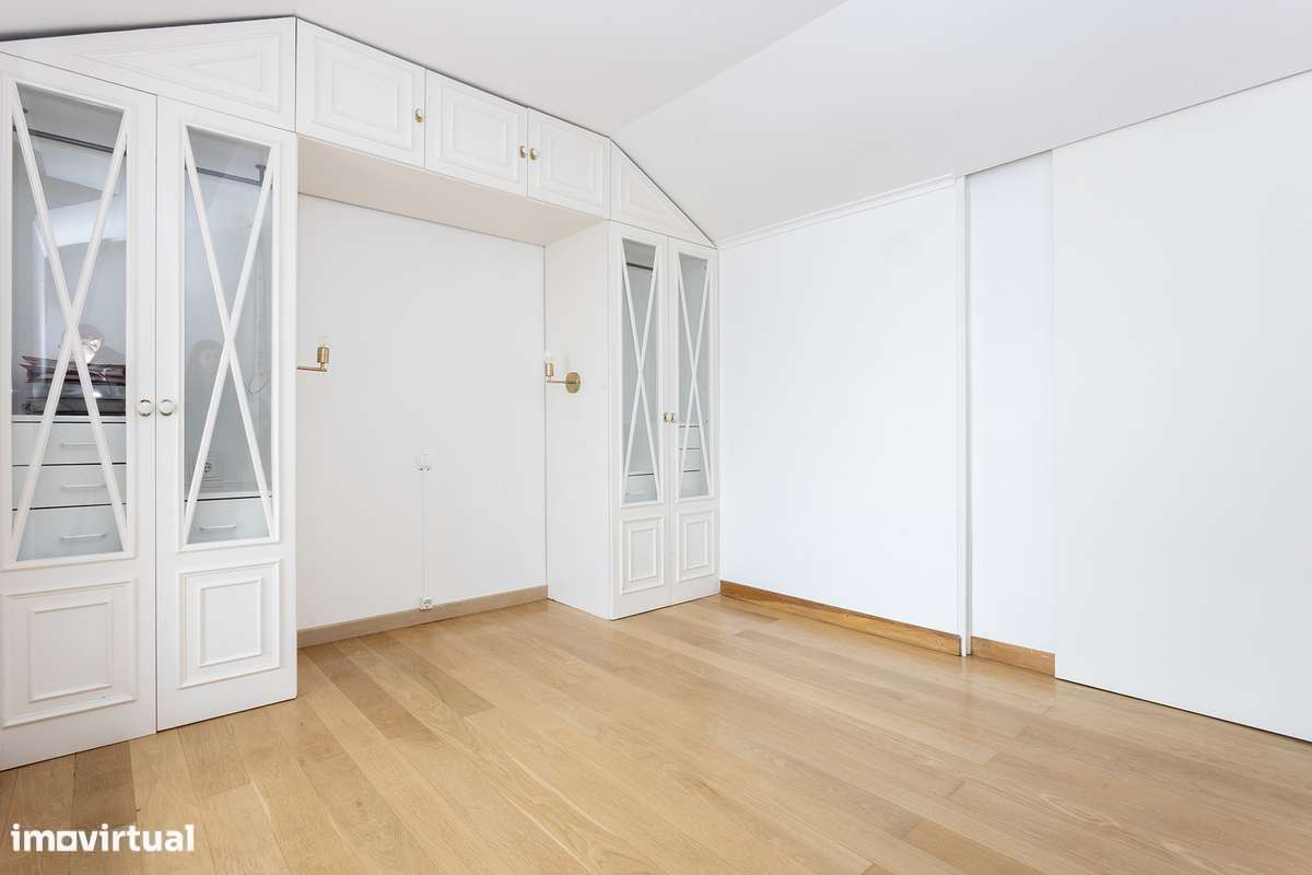 Fantástico T4 Duplex, com vista mar, em Cascais-8