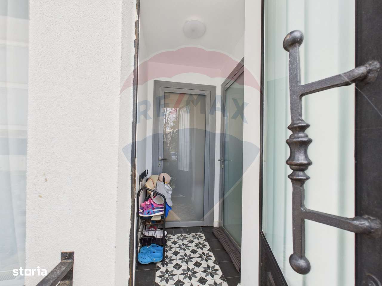 Casă / Vilă cu 5 camere de vânzare în zona Central-16