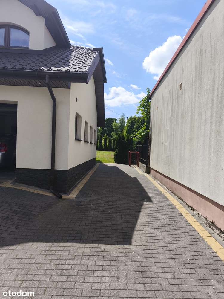 Sprzedam przestronny wolnostojący dom w klimatycznej okolicy - Pełny obrazek: 4/19