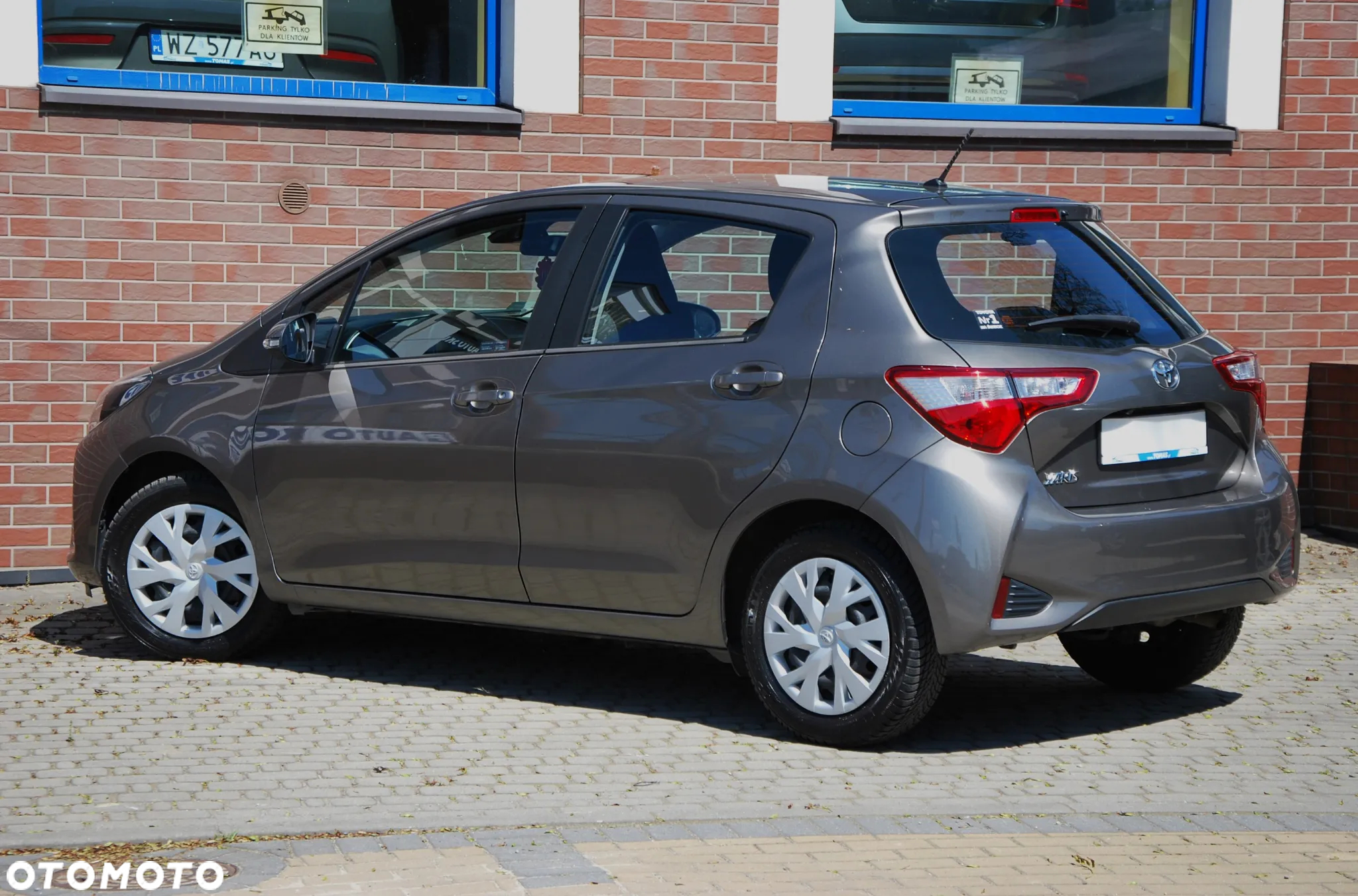 Toyota Yaris 1.5 Premium - 8