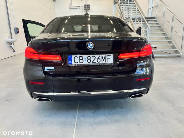 BMW Seria 5 520d xDrive Luxury Line - 3