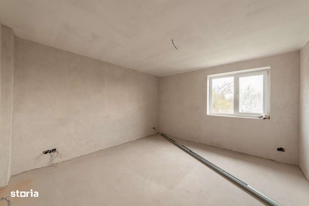 Casa la tara cu teren generos in zona Calinesti-Ciocanesti -Jud. Arges - Imagine principală: 4/15