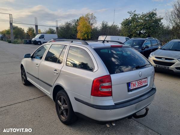 Skoda Octavia Combi 1.9TDI Elegance Aut - 6