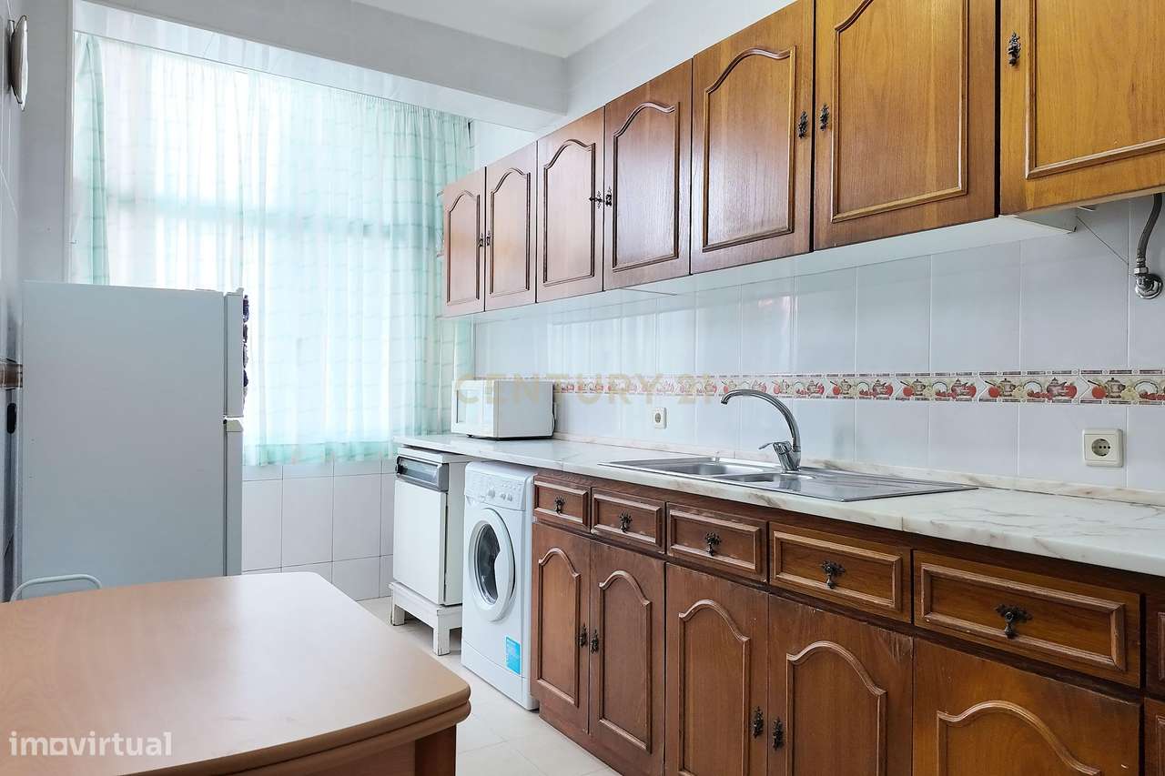 Apartamento T2 com Logradouro – Rua Dr. António Elvas, Feijó-3