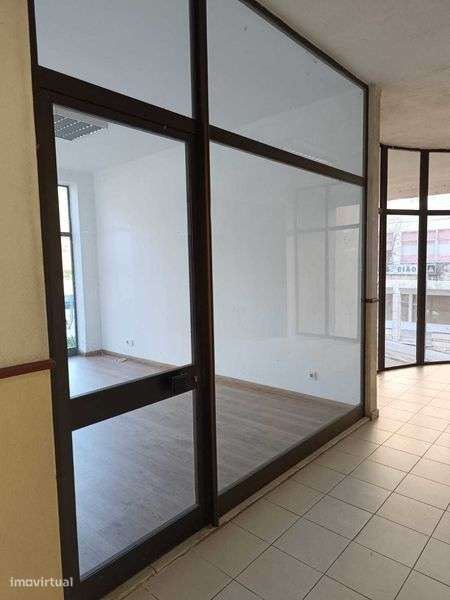 Arrendo Loja no Centro de Valença - Grande imagem: 5/8