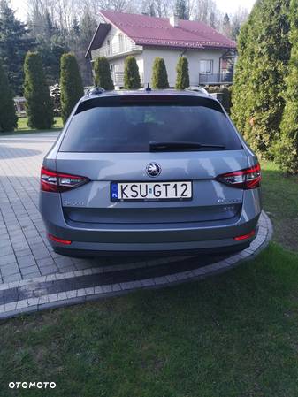 Skoda Superb 2.0 TDI L&K DSG - 5