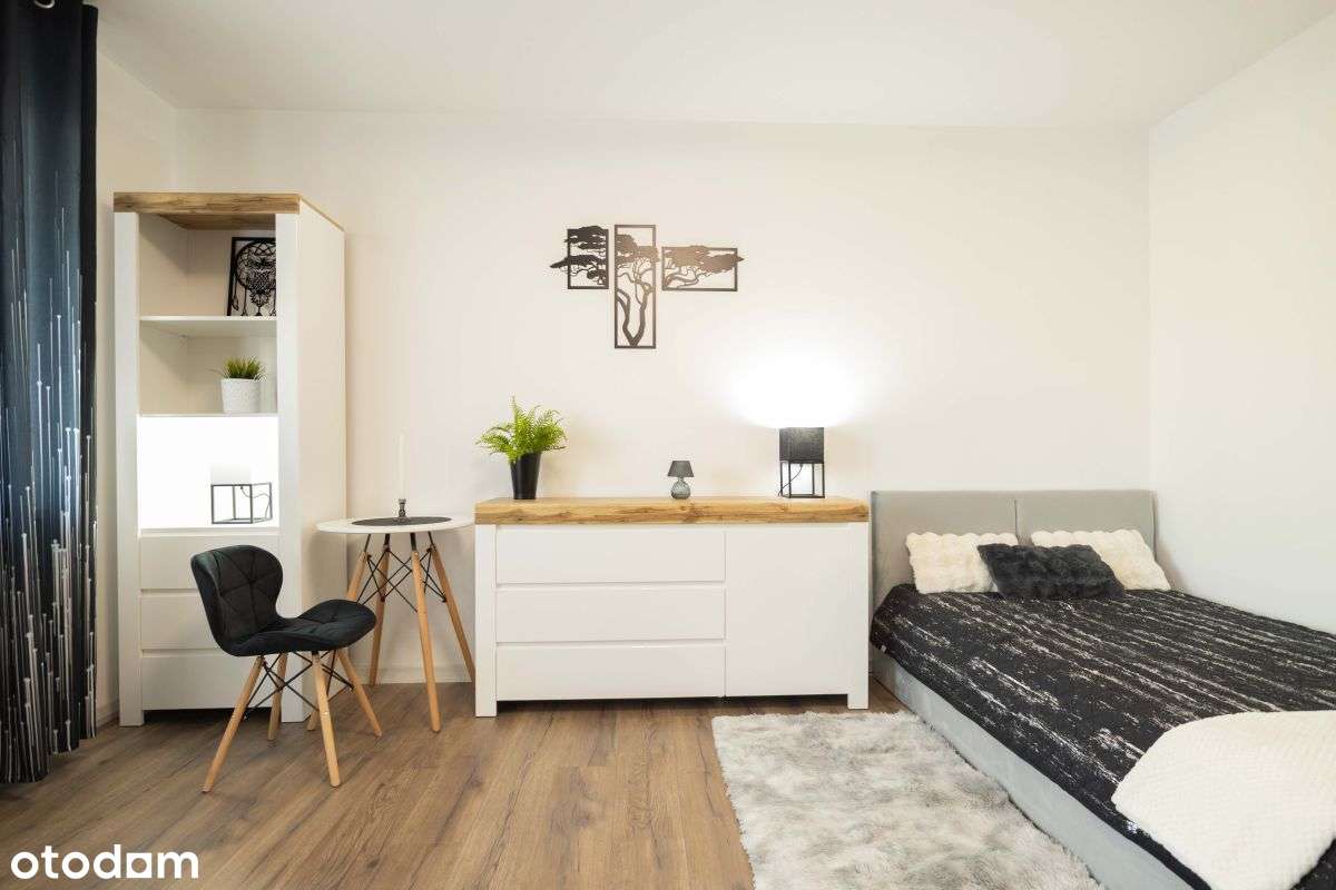 Piękna, przestronna kawalerka-2