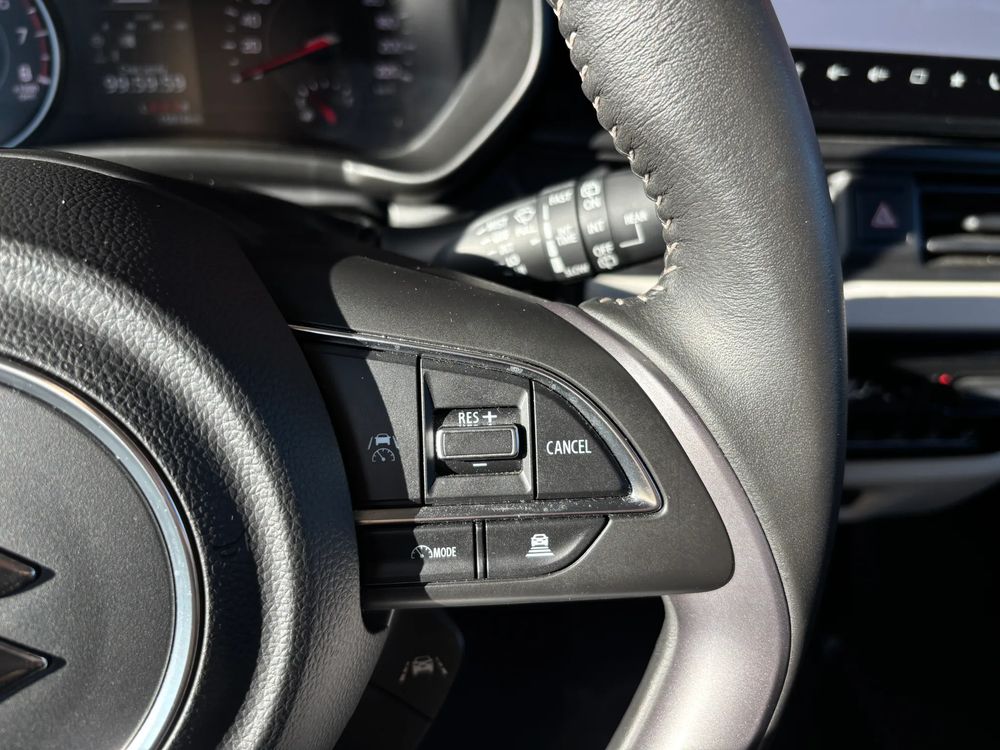 Suzuki Swift DualJet mild Hybrid 2WD 5MT Premium Plus