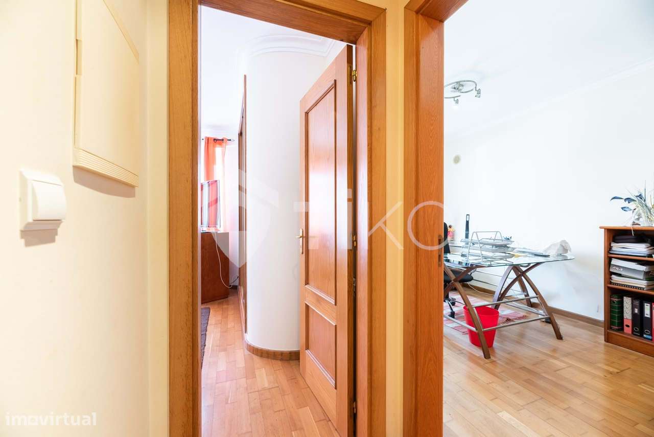 Moradia, 342 m², Charneca de Caparica e Sobreda-36