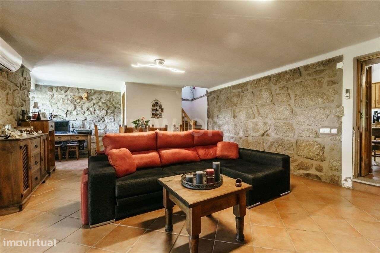 Moradia Isolada T2 / Fundão, Castelo Novo-10