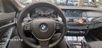BMW Seria 5 525d xDrive - 14
