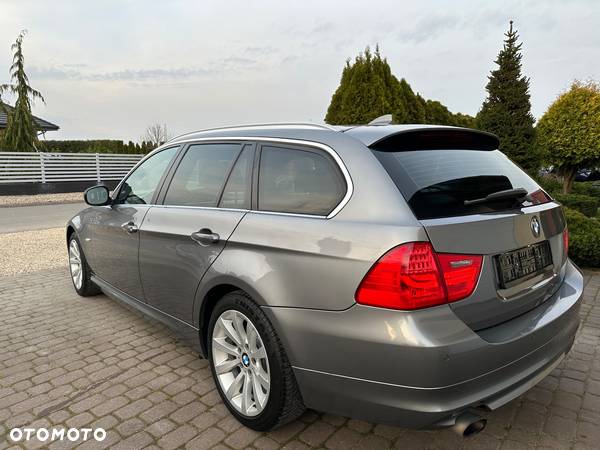 BMW Seria 3 318d Touring - 11