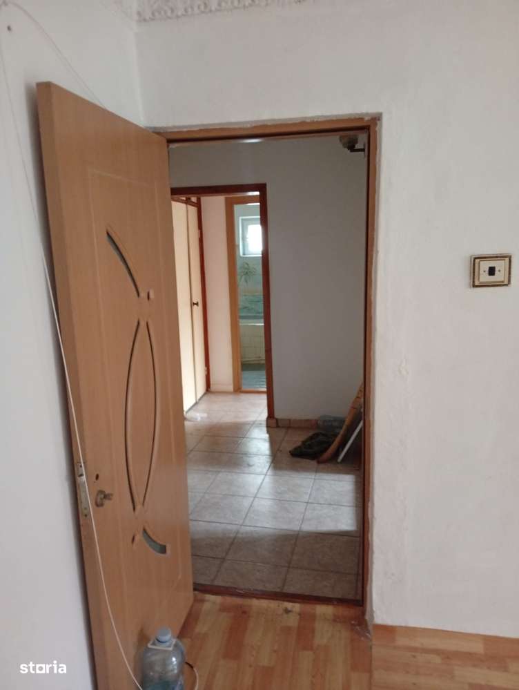 Vand apartament 2 camere zona Brosteni judetul Buzau - Imagine principală: 1/5