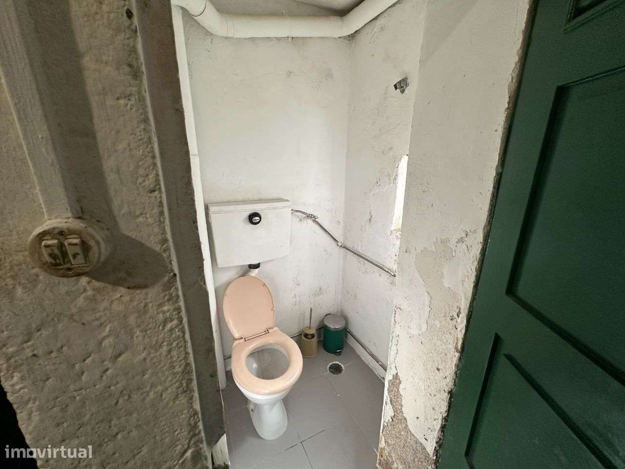 Prédio de 3 pisos para remodelação no centro histórico do Porto-16