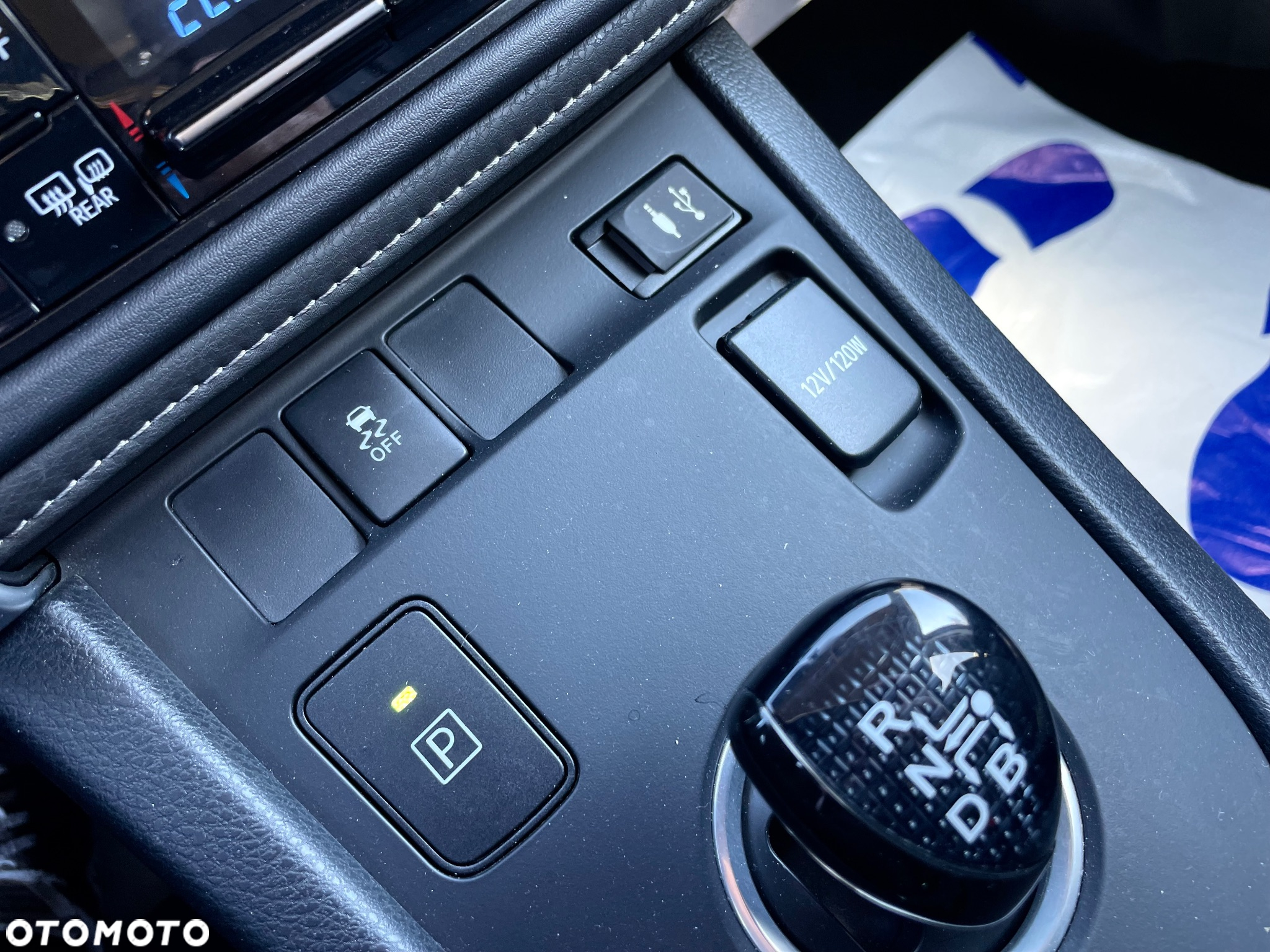 Toyota Auris 1.8 VVT-i Hybrid Automatik Edition S+ - 26