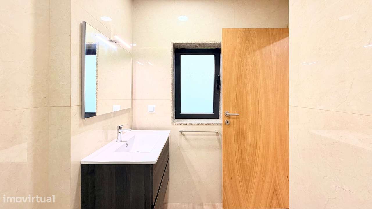 Moradia T3 Venda em Oliveira (Santa Maria),Vila Nova de Famalicão-5