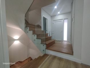 Moradia T4 NOVA para Venda em Barcarena, Oeiras - Grande imagem: 4/41