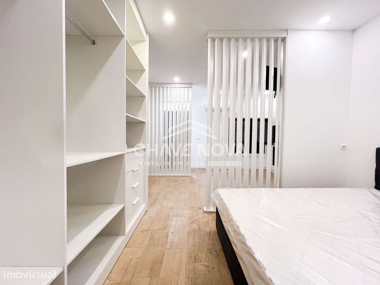 Apartamento T1 Remodelado /Equipado – Centro de Gaia (Jardim do Morro) - Grande imagem: 4/24