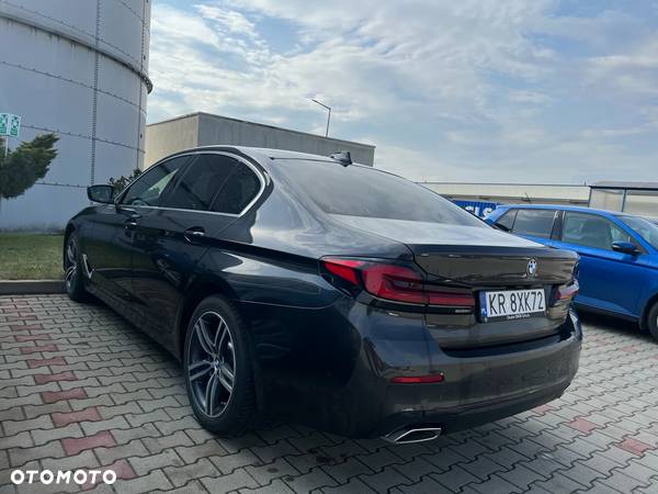 BMW Seria 5 518d Business Edition - 17