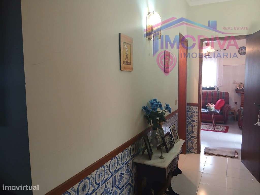 Moradia térrea T4, com churrasqueira e jardim em Arega-14